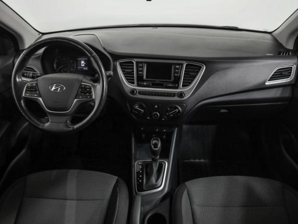 Hyundai Solaris II с пробегом 2019 года, цена 1 239 000 рублей, 95774 км, седан, Автокод Объявления