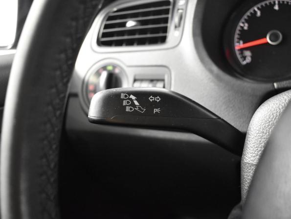 Volkswagen Polo V Рестайлинг с пробегом 2017 года, цена 876 200 рублей, 184725 км, седан, Автокод Объявления