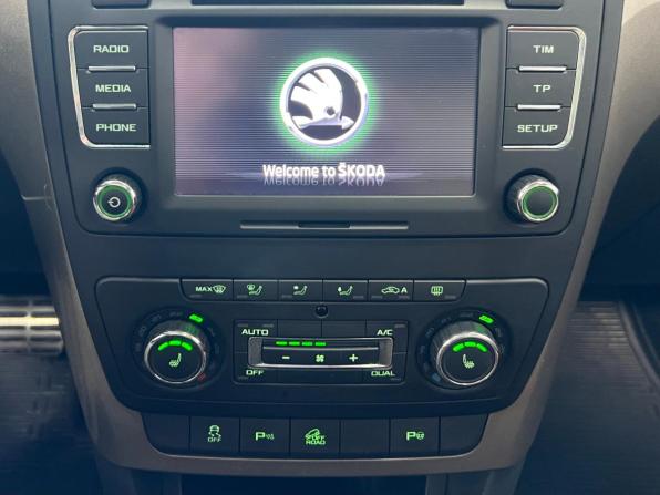 Skoda Yeti I Рестайлинг с пробегом 2014 года, цена 1 445 000 рублей, 189112 км, внедорожник, Автокод Объявления