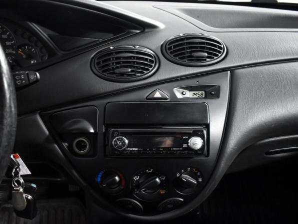 Ford Focus I Рестайлинг с пробегом 2004 года, цена 185 000 рублей, 191000 км, хэтчбек, Автокод Объявления