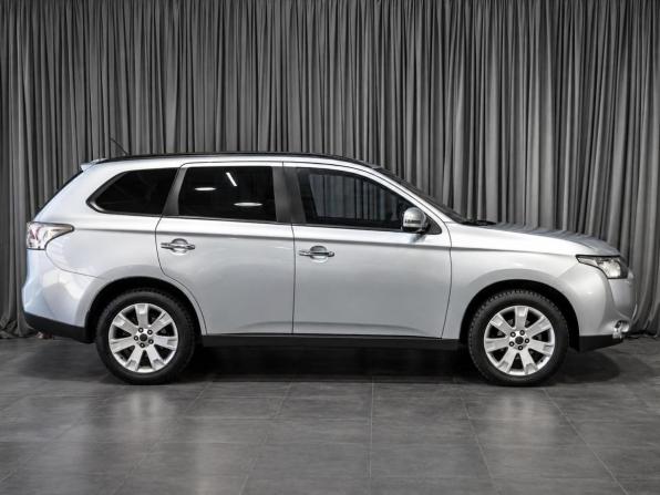 Mitsubishi Outlander III с пробегом 2012 года, цена 1 339 000 рублей, 217948 км, внедорожник, Автокод Объявления