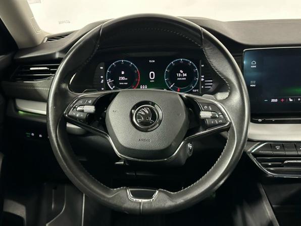Skoda Octavia IV (A8) с пробегом 2020 года, цена 2 090 000 рублей, 182078 км, лифтбек, Автокод Объявления