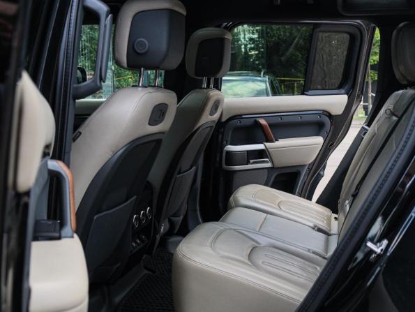 Land Rover Defender II с пробегом 2020 года, цена 4 990 000 рублей, 83111 км, внедорожник, Автокод Объявления