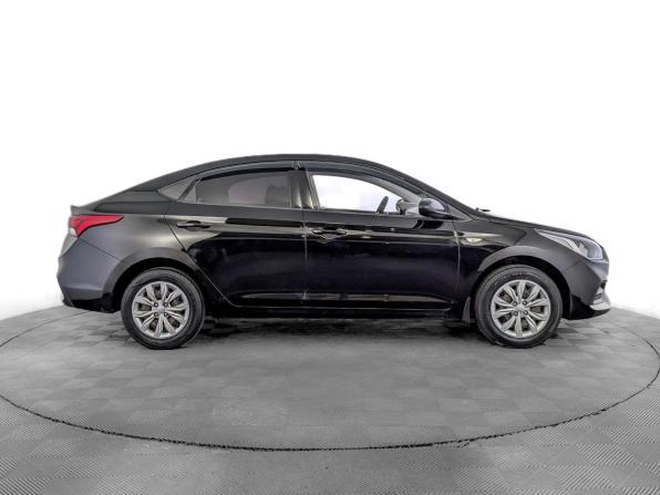 Hyundai Solaris II с пробегом 2019 года, цена 1 260 000 рублей, 79113 км, седан, Автокод Объявления