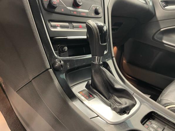 Ford Mondeo IV Рестайлинг с пробегом 2012 года, цена 665 000 рублей, 328000 км, седан, Автокод Объявления