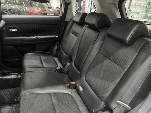 Mitsubishi Outlander III Рестайлинг 2 с пробегом 2016 года, цена 2 250 000 рублей, 115288 км, внедорожник, Автокод Объявления