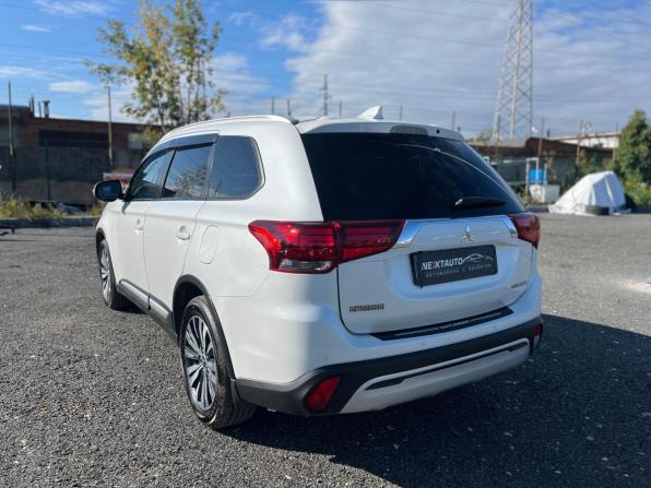 Mitsubishi Outlander III Рестайлинг 3 с пробегом 2020 года, цена 2 398 000 рублей, 103684 км, внедорожник, Автокод Объявления