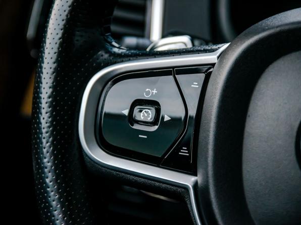 Volvo XC90 II с пробегом 2018 года, цена 3 690 000 рублей, 141420 км, внедорожник, Автокод Объявления