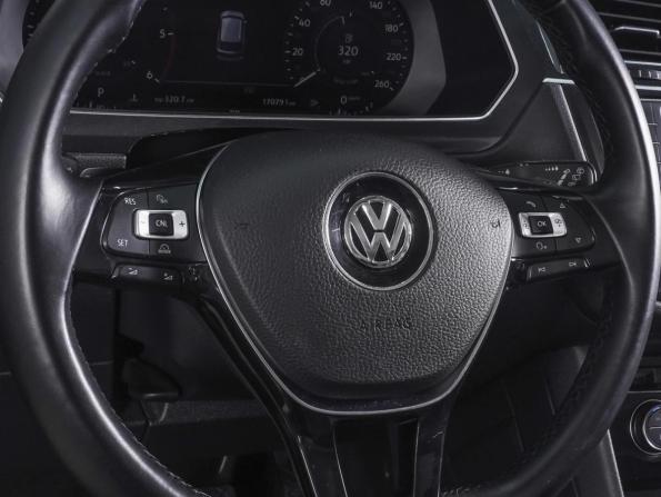 Volkswagen Tiguan II с пробегом 2017 года, цена 2 789 000 рублей, 170791 км, внедорожник, Автокод Объявления
