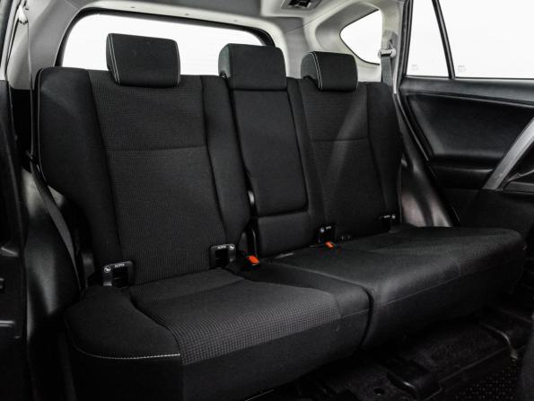 Toyota RAV4 IV (XA40) Рестайлинг с пробегом 2019 года, цена 2 075 000 рублей, 176252 км, внедорожник, Автокод Объявления
