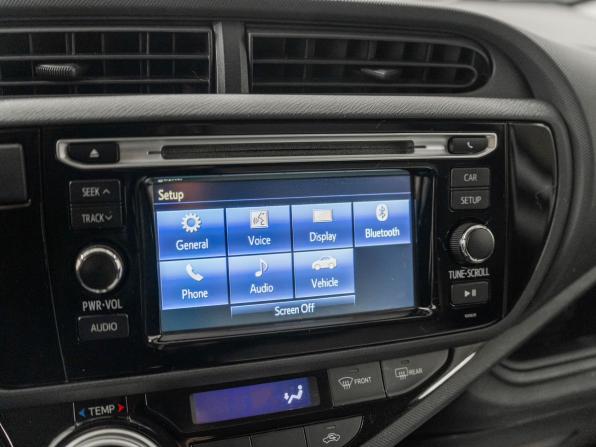 Toyota Prius c I Рестайлинг с пробегом 2016 года, цена 1 245 000 рублей, 101400 км, хэтчбек, Автокод Объявления