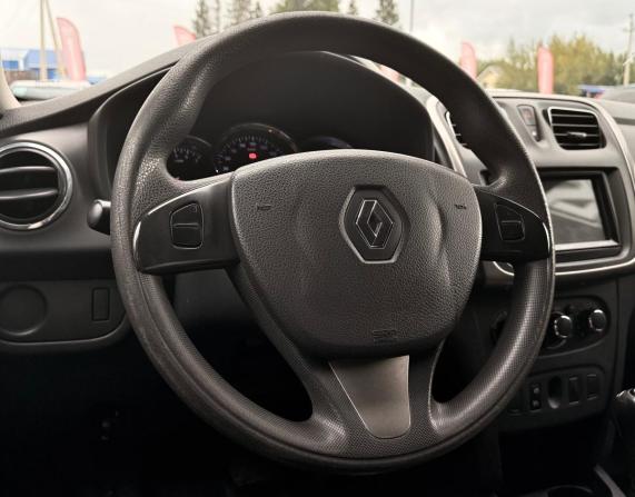 Renault Sandero II с пробегом 2016 года, цена 900 000 рублей, 102927 км, хэтчбек, Автокод Объявления