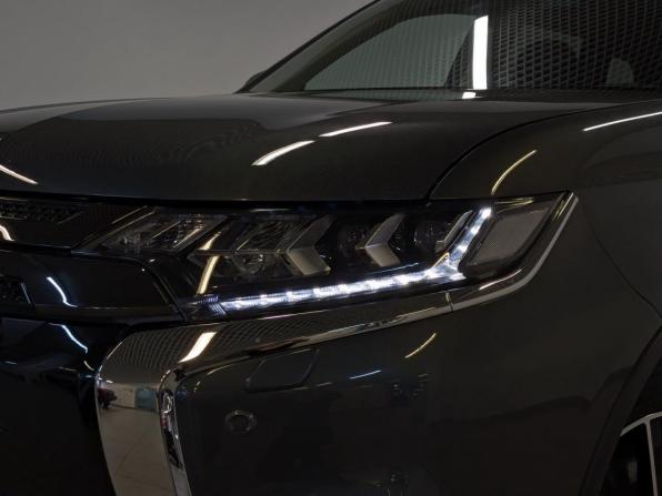 Mitsubishi Outlander III Рестайлинг 3 с пробегом 2022 года, цена 2 795 000 рублей, 65823 км, внедорожник, Автокод Объявления