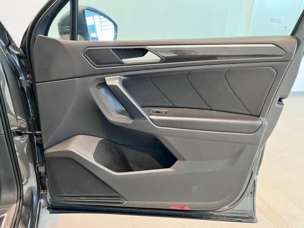Volkswagen Tiguan II Рестайлинг с пробегом 2021 года, цена 3 120 000 рублей, 147750 км, внедорожник, Автокод Объявления