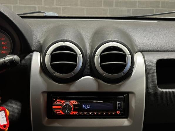 Renault Sandero I с пробегом 2013 года, цена 640 000 рублей, 108405 км, хэтчбек, Автокод Объявления