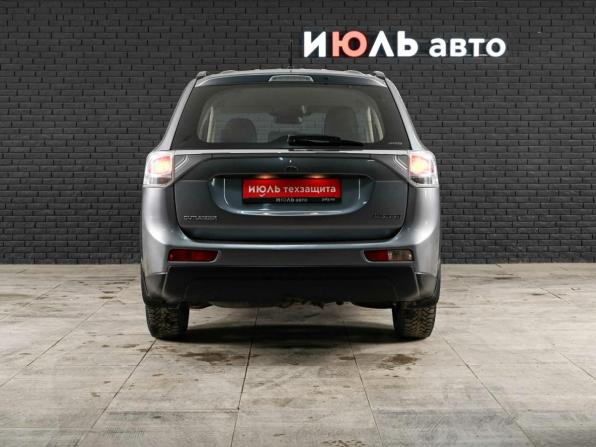Mitsubishi Outlander III с пробегом 2012 года, цена 1 355 000 рублей, 203263 км, внедорожник, Автокод Объявления