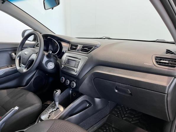 Kia Rio III Рестайлинг с пробегом 2015 года, цена 850 000 рублей, 178679 км, седан, Автокод Объявления