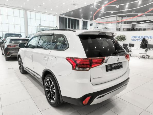 Mitsubishi Outlander III Рестайлинг 3 с пробегом 2021 года, цена 2 990 000 рублей, 74183 км, внедорожник, Автокод Объявления