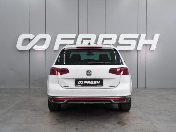 Volkswagen Passat B8 Рестайлинг с пробегом 2020 года, цена 3 233 000 рублей, 158842 км, универсал, Автокод Объявления