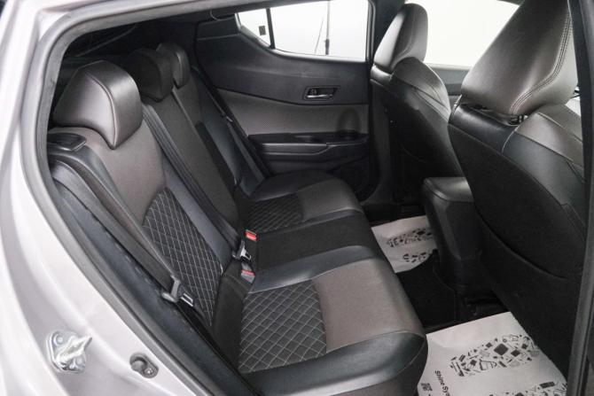Toyota C-HR I Рестайлинг с пробегом 2019 года, цена 2 299 000 рублей, 117000 км, внедорожник, Автокод Объявления