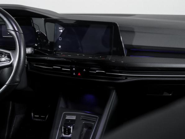 Volkswagen Golf VIII с пробегом 2021 года, цена 2 600 000 рублей, 92546 км, хэтчбек, Автокод Объявления