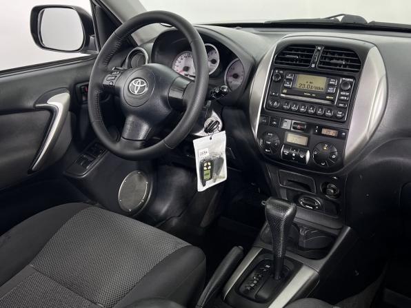 Toyota RAV4 II (XA20) Рестайлинг с пробегом 2005 года, цена 950 000 рублей, 229367 км, внедорожник, Автокод Объявления
