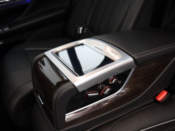 BMW 7 серии VI (G11/G12) с пробегом 2016 года, цена 3 900 000 рублей, 92075 км, седан, Автокод Объявления