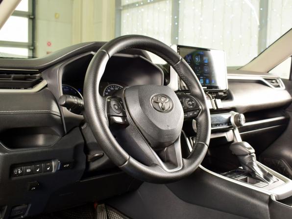 Toyota Wildlander I с пробегом 2021 года, цена 3 199 995 рублей, 77786 км, внедорожник, Автокод Объявления
