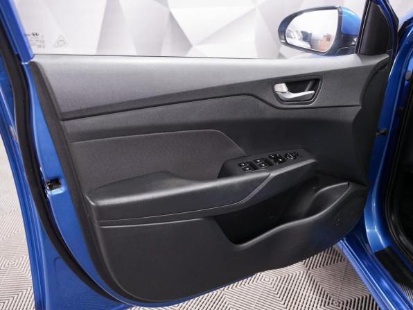 Hyundai Solaris II с пробегом 2017 года, цена 1 210 000 рублей, 169000 км, седан, Автокод Объявления
