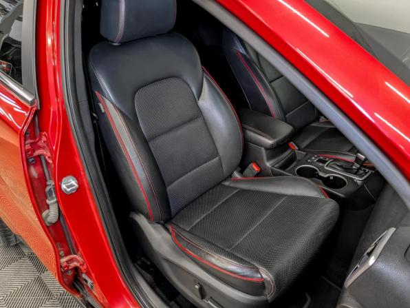 Kia Sportage IV Рестайлинг с пробегом 2021 года, цена 2 945 000 рублей, 63859 км, внедорожник, Автокод Объявления