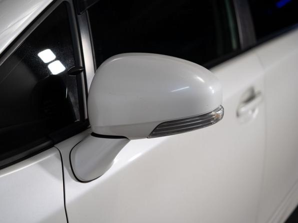 Toyota Wish II Рестайлинг с пробегом 2013 года, цена 1 300 000 рублей, 144603 км, минивэн, Автокод Объявления