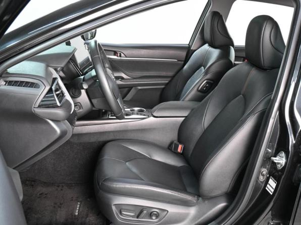 Toyota Camry VIII (XV70) Рестайлинг с пробегом 2023 года, цена 4 299 000 рублей, 12213 км, седан, Автокод Объявления
