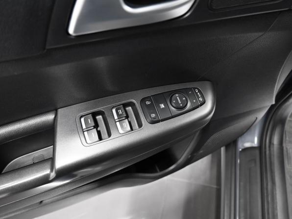 Kia Sportage IV с пробегом 2017 года, цена 1 895 000 рублей, 110895 км, внедорожник, Автокод Объявления