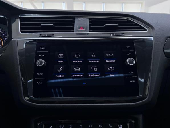 Volkswagen Tiguan II с пробегом 2018 года, цена 3 199 000 рублей, 97790 км, внедорожник, Автокод Объявления