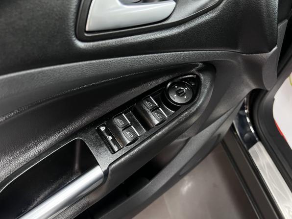 Ford Kuga II с пробегом 2016 года, цена 1 395 000 рублей, 140000 км, внедорожник, Автокод Объявления