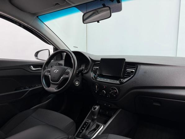 Hyundai Solaris II Рестайлинг с пробегом 2021 года, цена 1 545 000 рублей, 60353 км, седан, Автокод Объявления