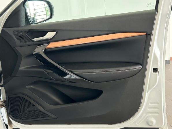 Lada (ВАЗ) Vesta I Рестайлинг (NG) с пробегом 2023 года, цена 1 360 000 рублей, 58038 км, седан, Автокод Объявления