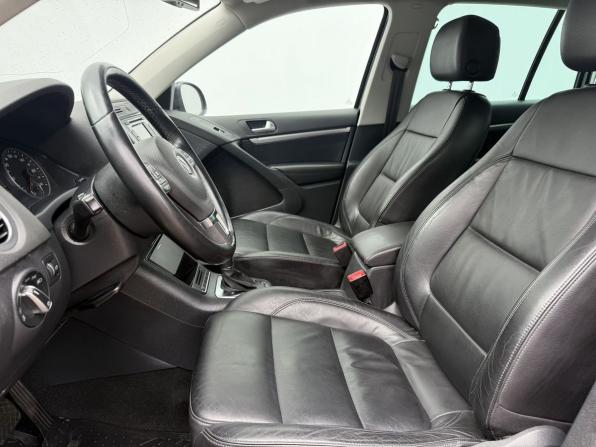 Volkswagen Tiguan I Рестайлинг с пробегом 2011 года, цена 950 000 рублей, 238485 км, внедорожник, Автокод Объявления