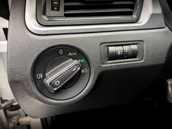 Skoda Rapid I Рестайлинг с пробегом 2019 года, цена 850 000 рублей, 184126 км, лифтбек, Автокод Объявления