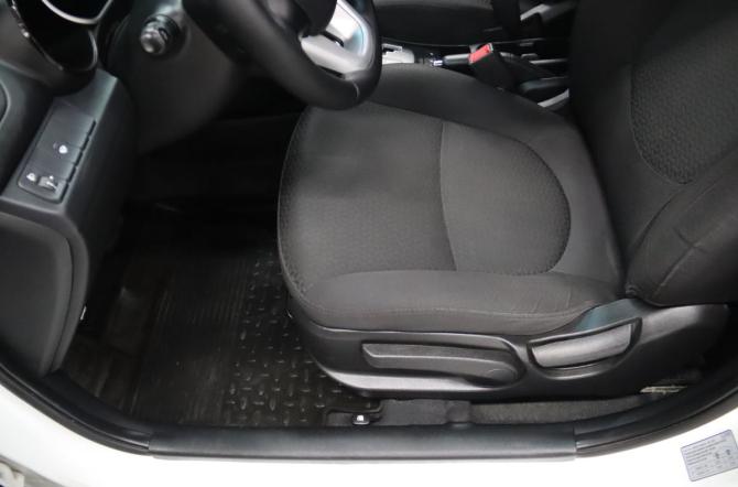 Kia Rio III с пробегом 2013 года, цена 895 170 рублей, 109400 км, хэтчбек, Автокод Объявления