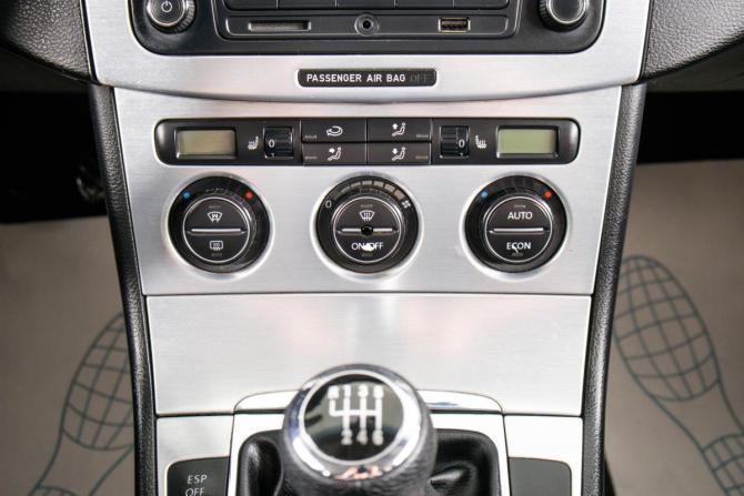 Volkswagen Passat B6 с пробегом 2006 года, цена 749 000 рублей, 275489 км, седан, Автокод Объявления