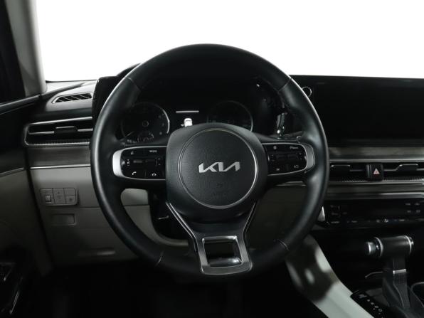 Kia K5 III с пробегом 2022 года, цена 2 949 900 рублей, 52680 км, седан, Автокод Объявления