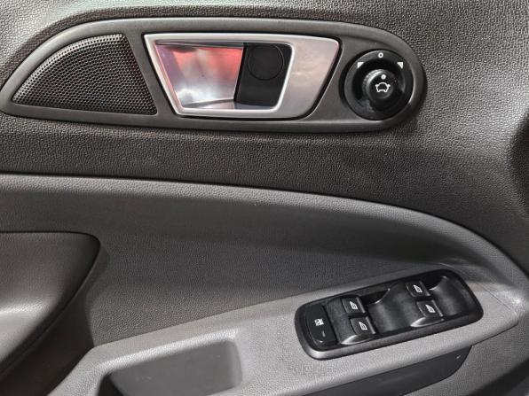 Ford EcoSport II с пробегом 2015 года, цена 955 000 рублей, 136074 км, внедорожник, Автокод Объявления