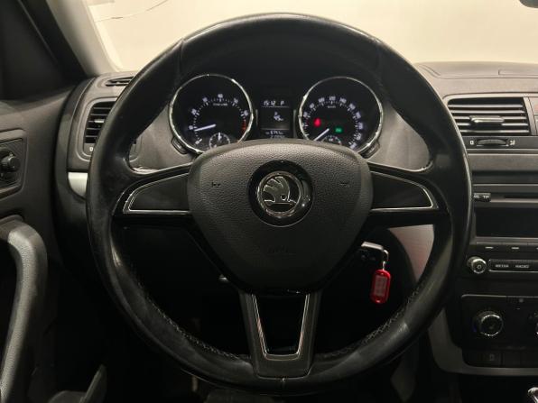 Skoda Yeti I Рестайлинг с пробегом 2014 года, цена 949 000 рублей, 210092 км, внедорожник, Автокод Объявления