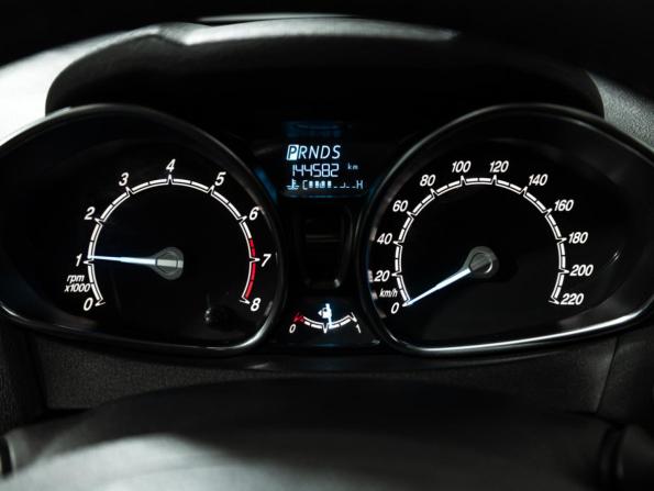 Ford Fiesta Mk6 Рестайлинг с пробегом 2015 года, цена 909 700 рублей, 144578 км, хэтчбек, Автокод Объявления