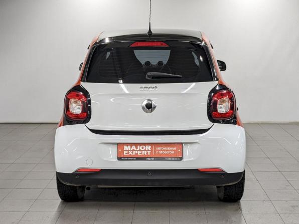 Smart Forfour II с пробегом 2017 года, цена 690 000 рублей, 125304 км, хэтчбек, Автокод Объявления