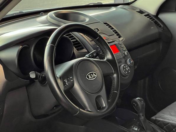 Kia Soul I Рестайлинг с пробегом 2011 года, цена 920 000 рублей, 157300 км, хэтчбек, Автокод Объявления