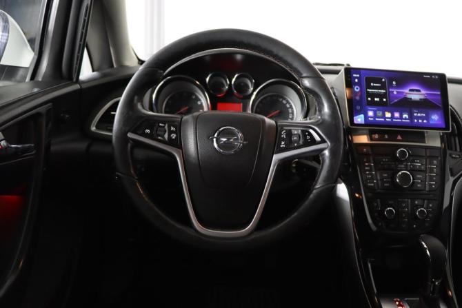 Opel Astra J Рестайлинг с пробегом 2014 года, цена 869 990 рублей, 169882 км, хэтчбек, Автокод Объявления