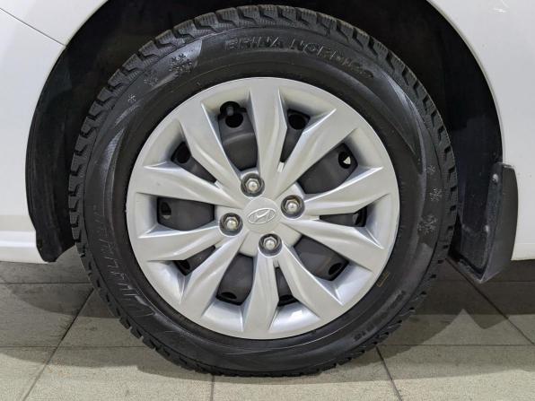 Hyundai Solaris II Рестайлинг с пробегом 2022 года, цена 1 565 000 рублей, 57369 км, седан, Автокод Объявления