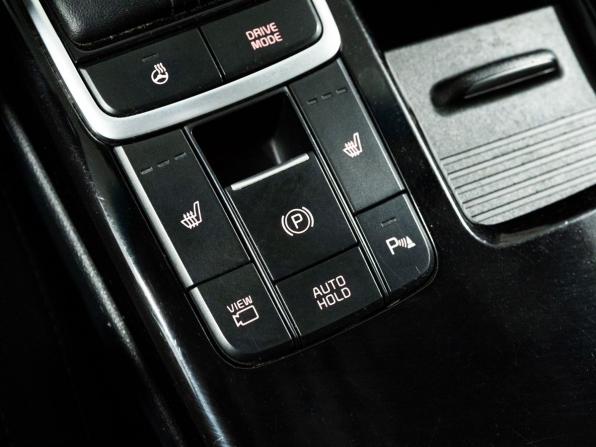 Kia Optima IV Рестайлинг с пробегом 2018 года, цена 1 700 000 рублей, 180231 км, седан, Автокод Объявления